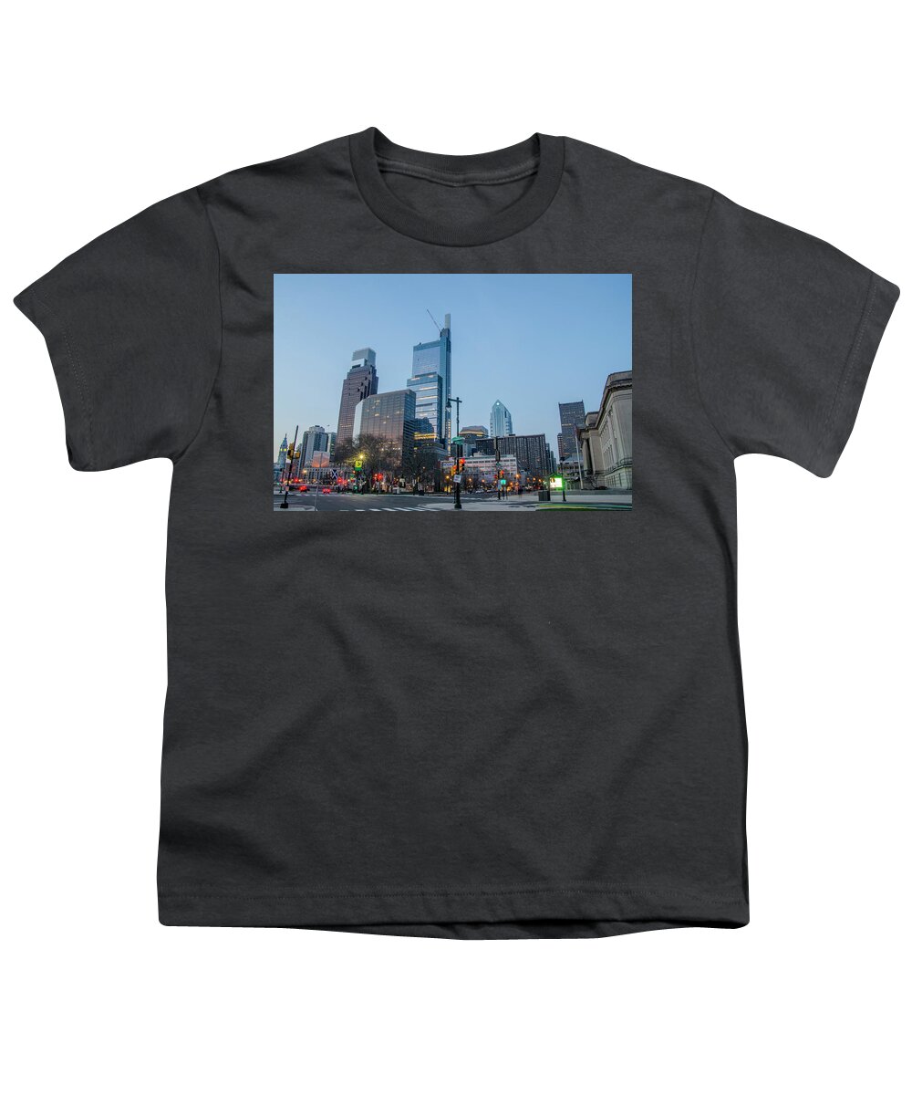 City Hall Youth T-Shirt featuring the photograph Philadelphia Cityscape in the Morning #2 by Bill Cannon