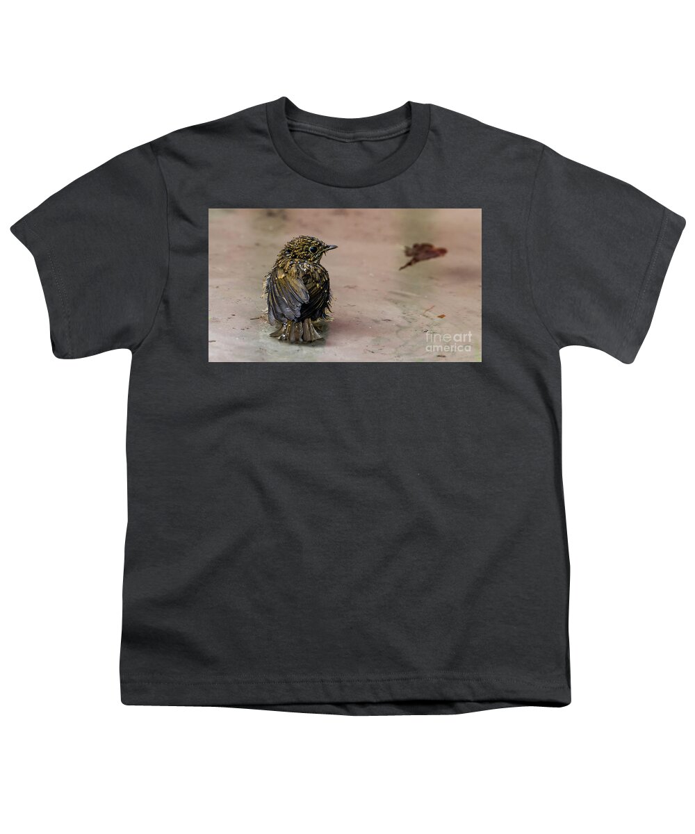 Bathing Robin Youth T-Shirt featuring the photograph Bathing by Torbjorn Swenelius