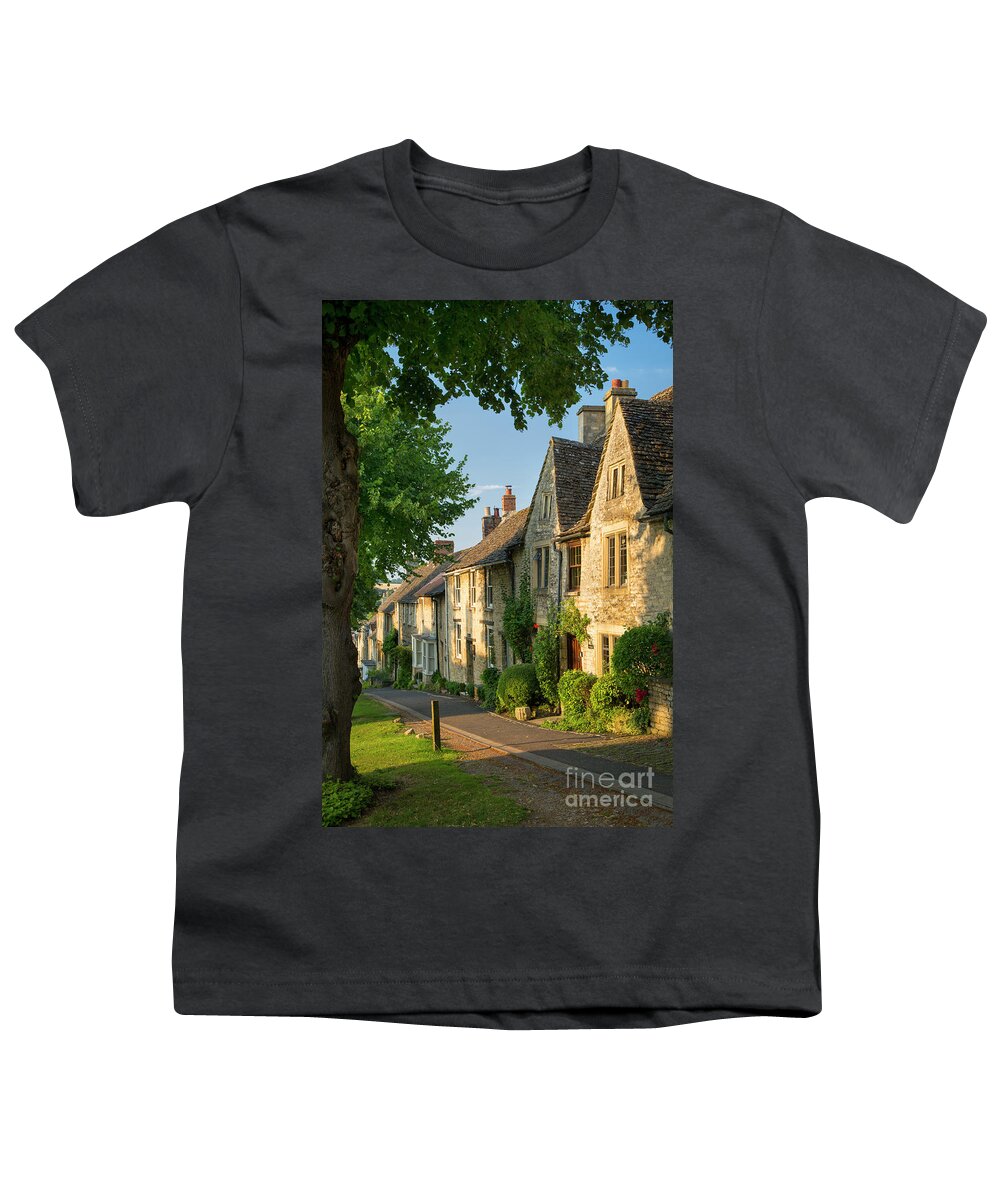 Burford Youth T-Shirt featuring the photograph Burford - Cotswolds by Brian Jannsen