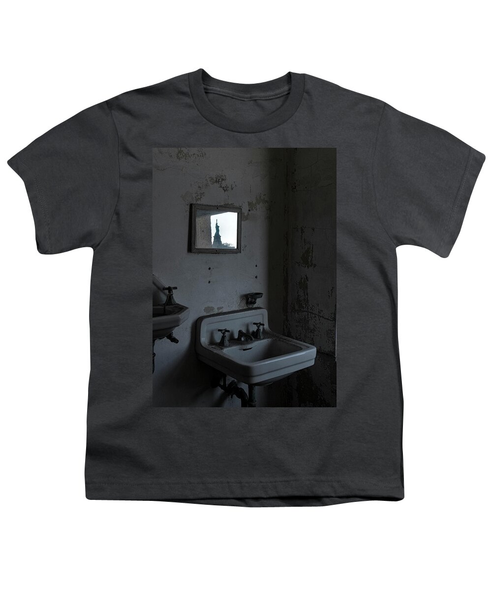 Jersey City New Jersey Youth T-Shirt featuring the photograph Lady Liberty In The Mirror by Tom Singleton