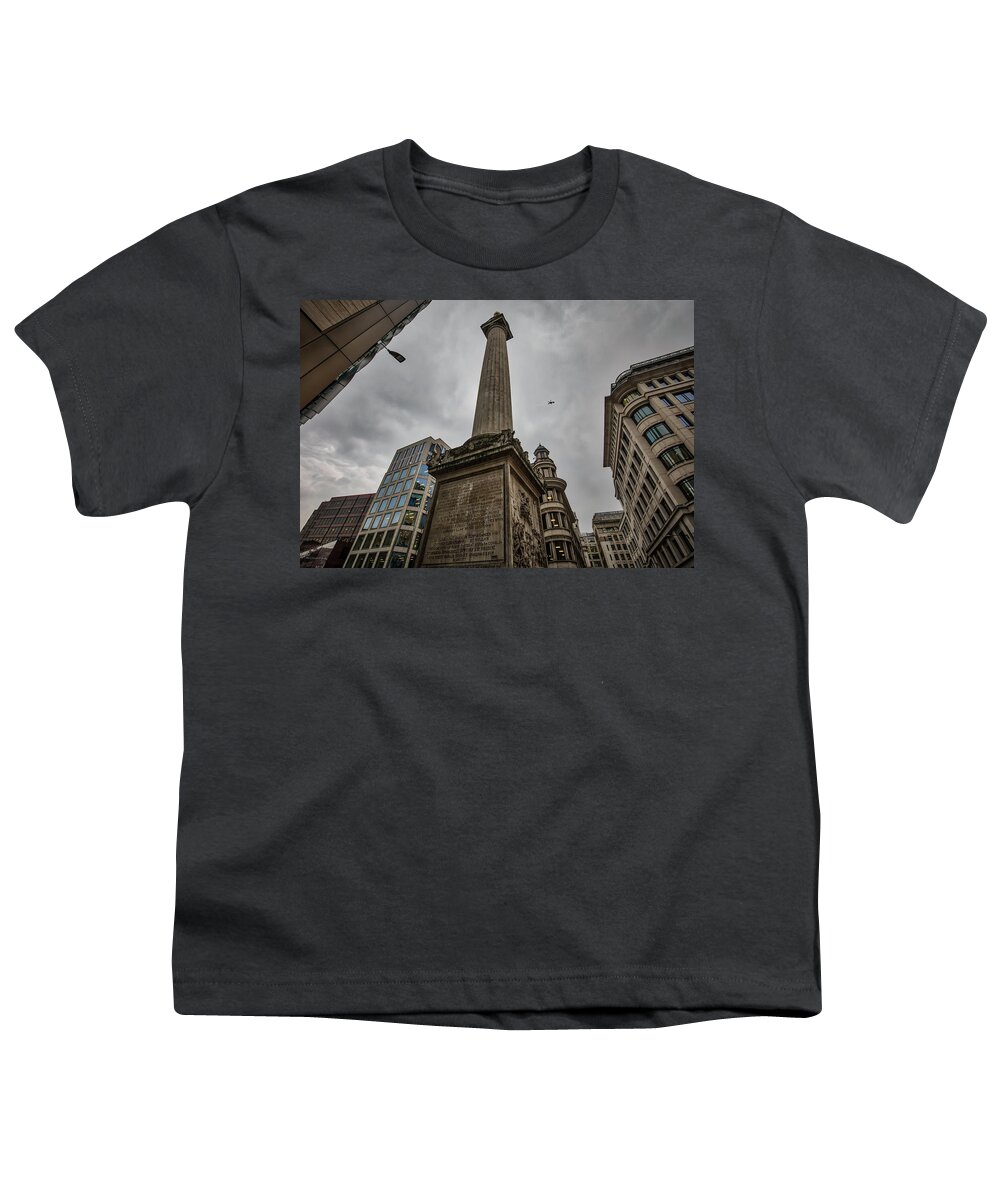 Monument Youth T-Shirt featuring the photograph Monument to the Great Fire of London by Ross Henton