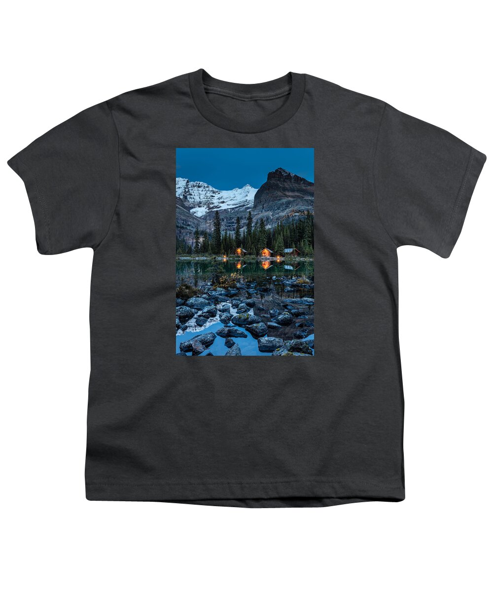 Yoho Youth T-Shirt featuring the photograph O'Hara Lake Lodge twilight by Pierre Leclerc Photography