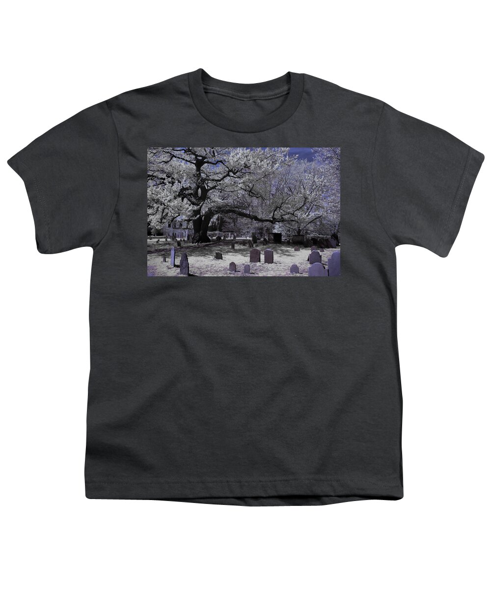 Salem Youth T-Shirt featuring the photograph Old oak at Burying point by Jeff Folger