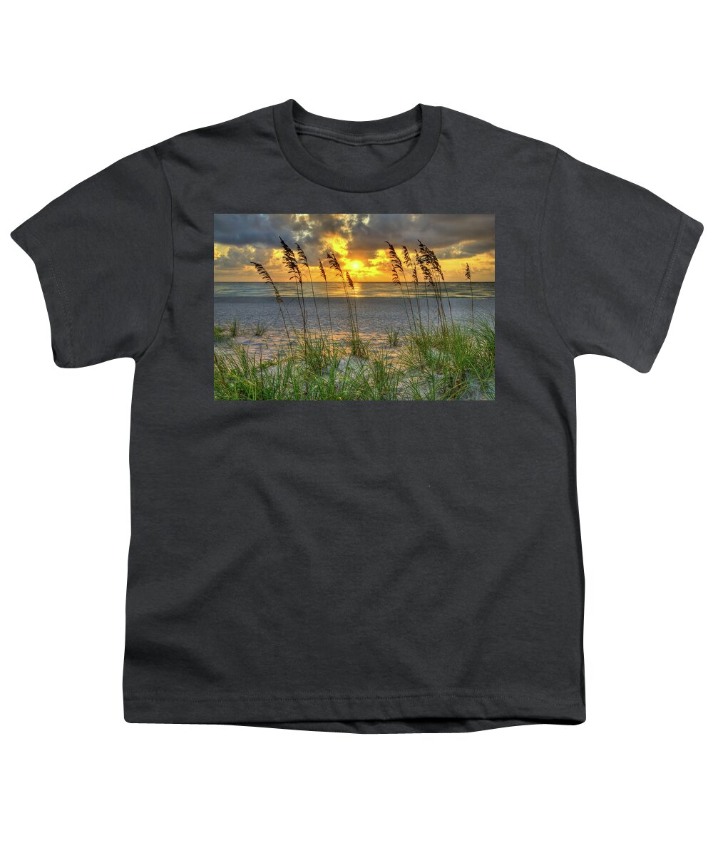 Seaoats Youth T-Shirt featuring the photograph Seaoats Sunrise at Beach by Kim Seng