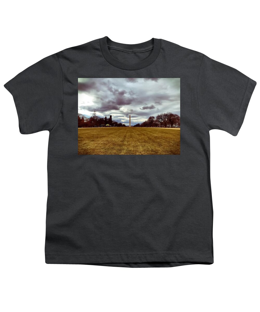 Washington Monument Youth T-Shirt featuring the photograph Washington Monument by Chris Montcalmo