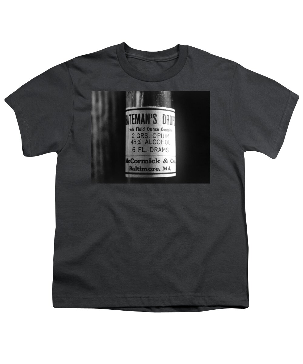 Bateman's Drops Youth T-Shirt featuring the photograph Antique McCormick and Co Baltimore MD Bateman's Drops Opium Bottle Label - Black and White by Marianna Mills