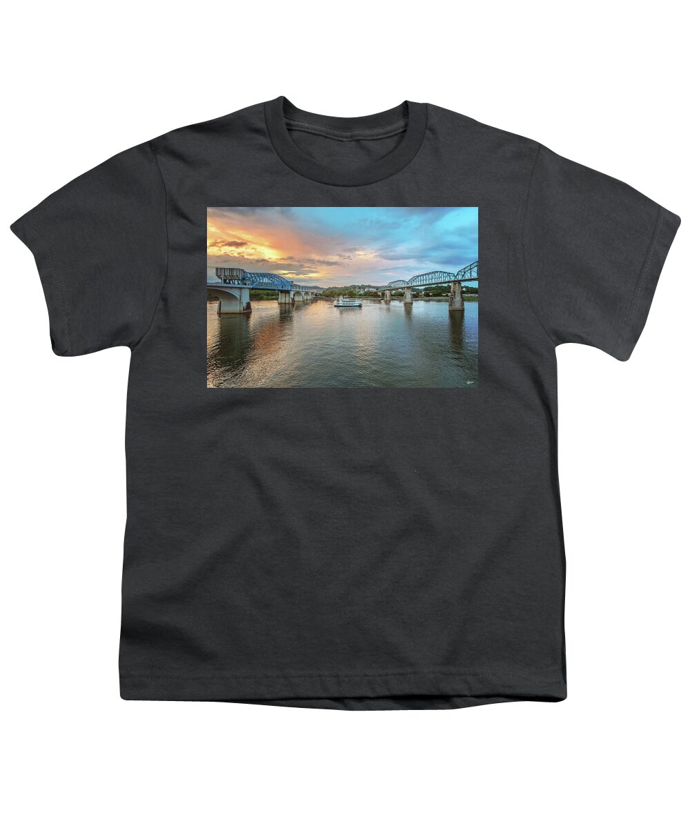 Walnut Street Youth T-Shirt featuring the photograph The Southern Belle Between The Bridges by Steven Llorca