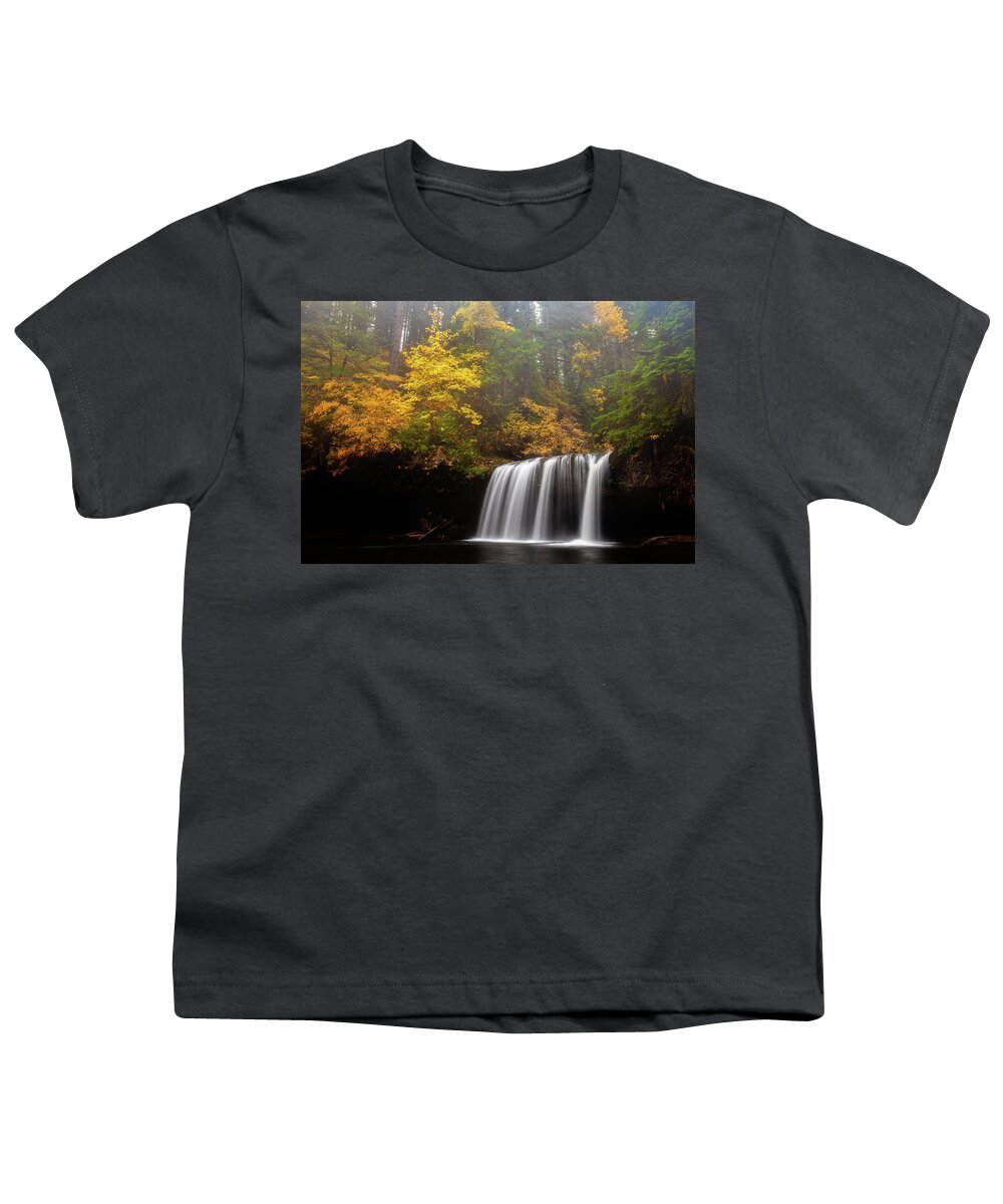 Oregon Youth T-Shirt featuring the photograph Beautiful Oregon by Darren White