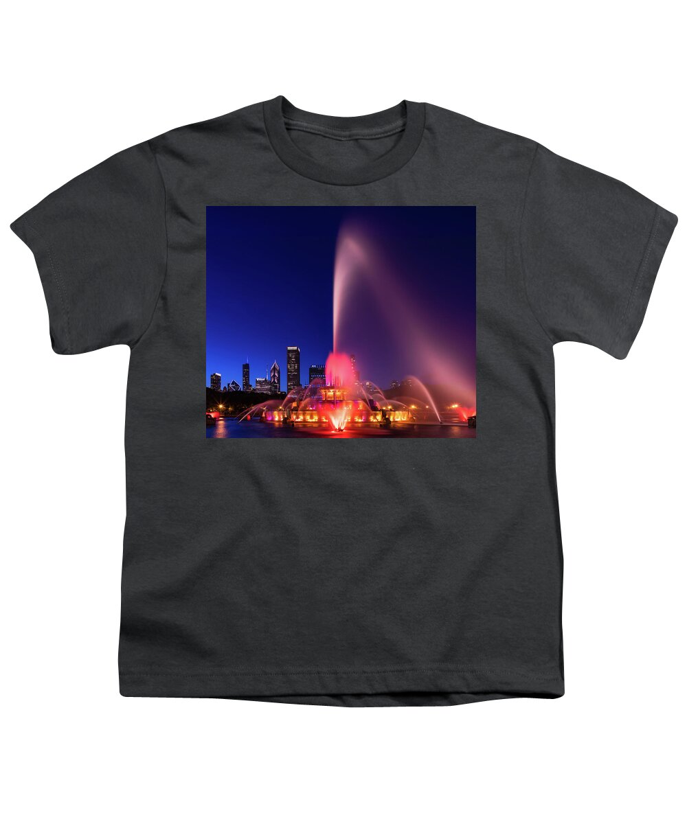 Chicago Youth T-Shirt featuring the photograph Buckingham Fountain At Night - Chicago, Illinois by Elvira Peretsman