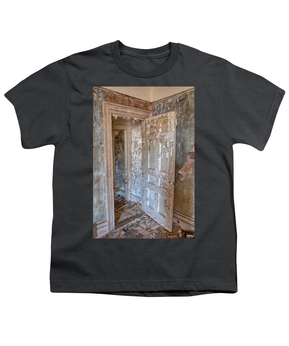 1860 Youth T-Shirt featuring the photograph Haunted Farm Mansion Door by David Letts