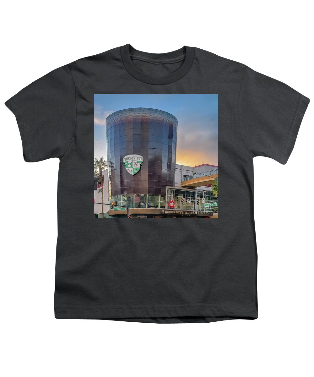 Hennesseys Youth T-Shirt featuring the photograph Hennessey's Tavern by Darrell Foster
