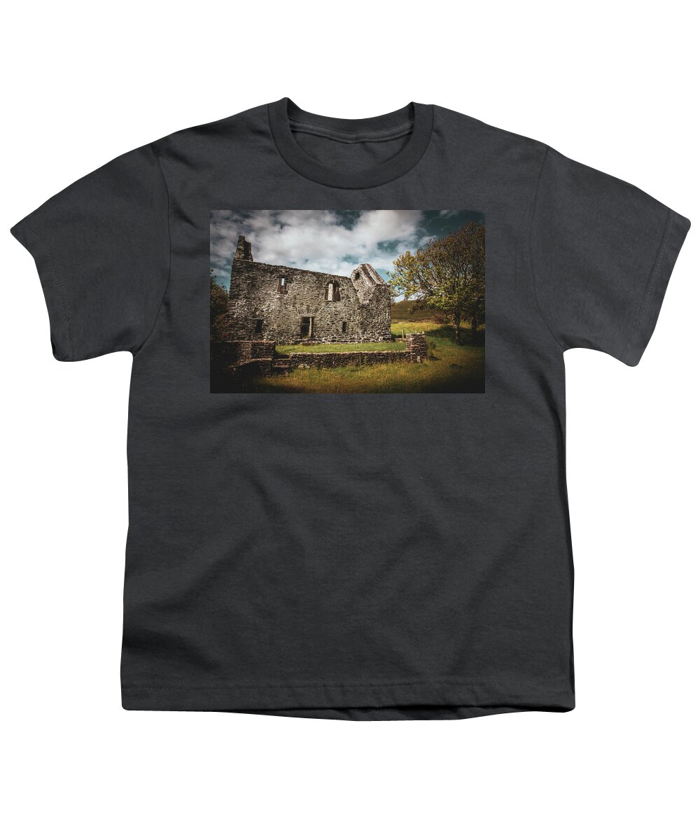 Kilmalkedar Youth T-Shirt featuring the photograph Kilmalkedar Dwelling by Mark Callanan