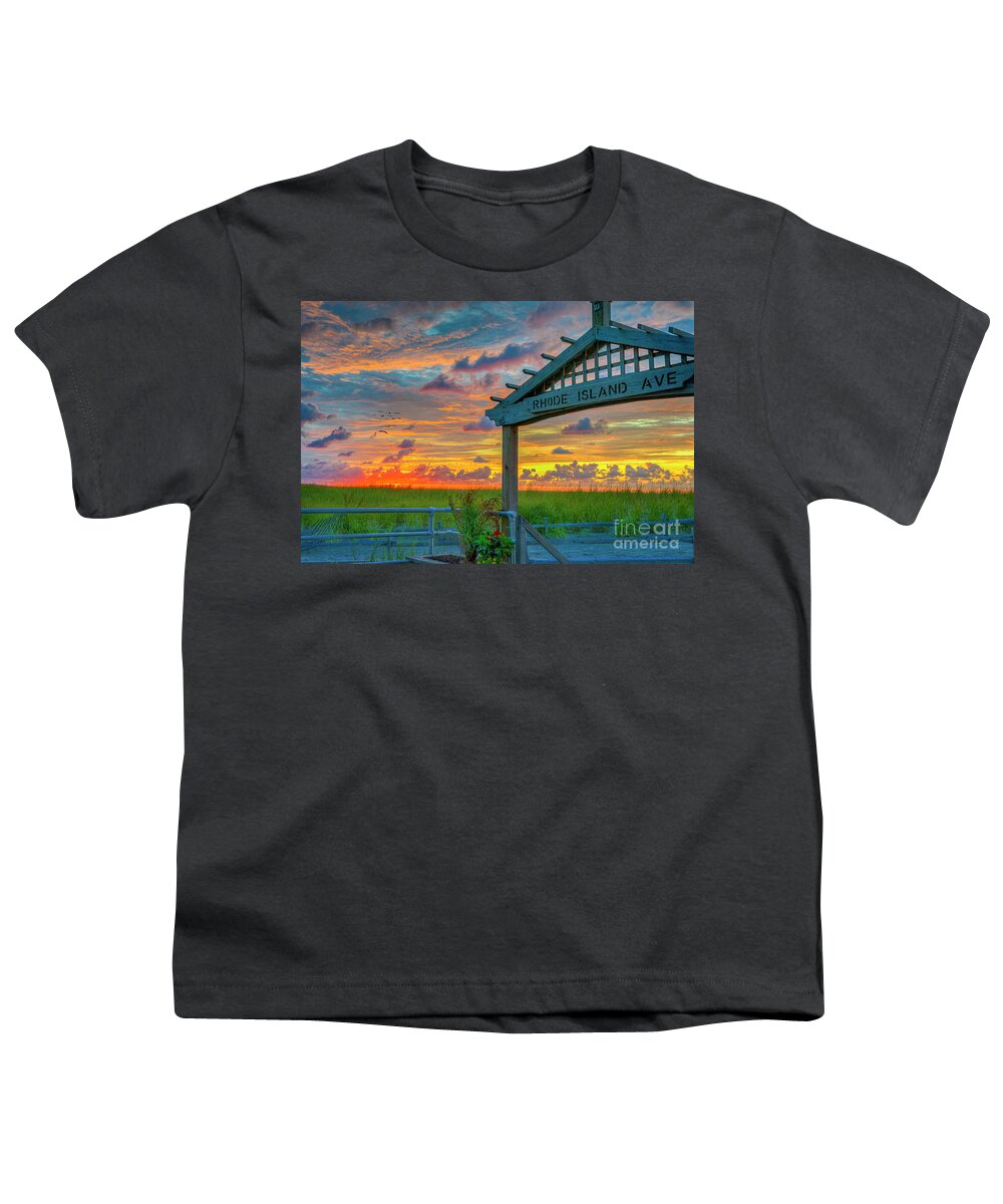 Atlantic City Youth T-Shirt featuring the photograph Rhode Island in Atlantic City by David Zanzinger