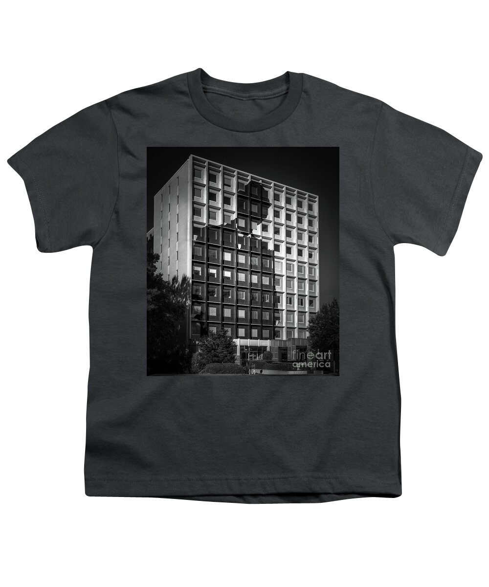 1447 Peachtree Street Youth T-Shirt featuring the photograph Silhouette Building by Doug Sturgess