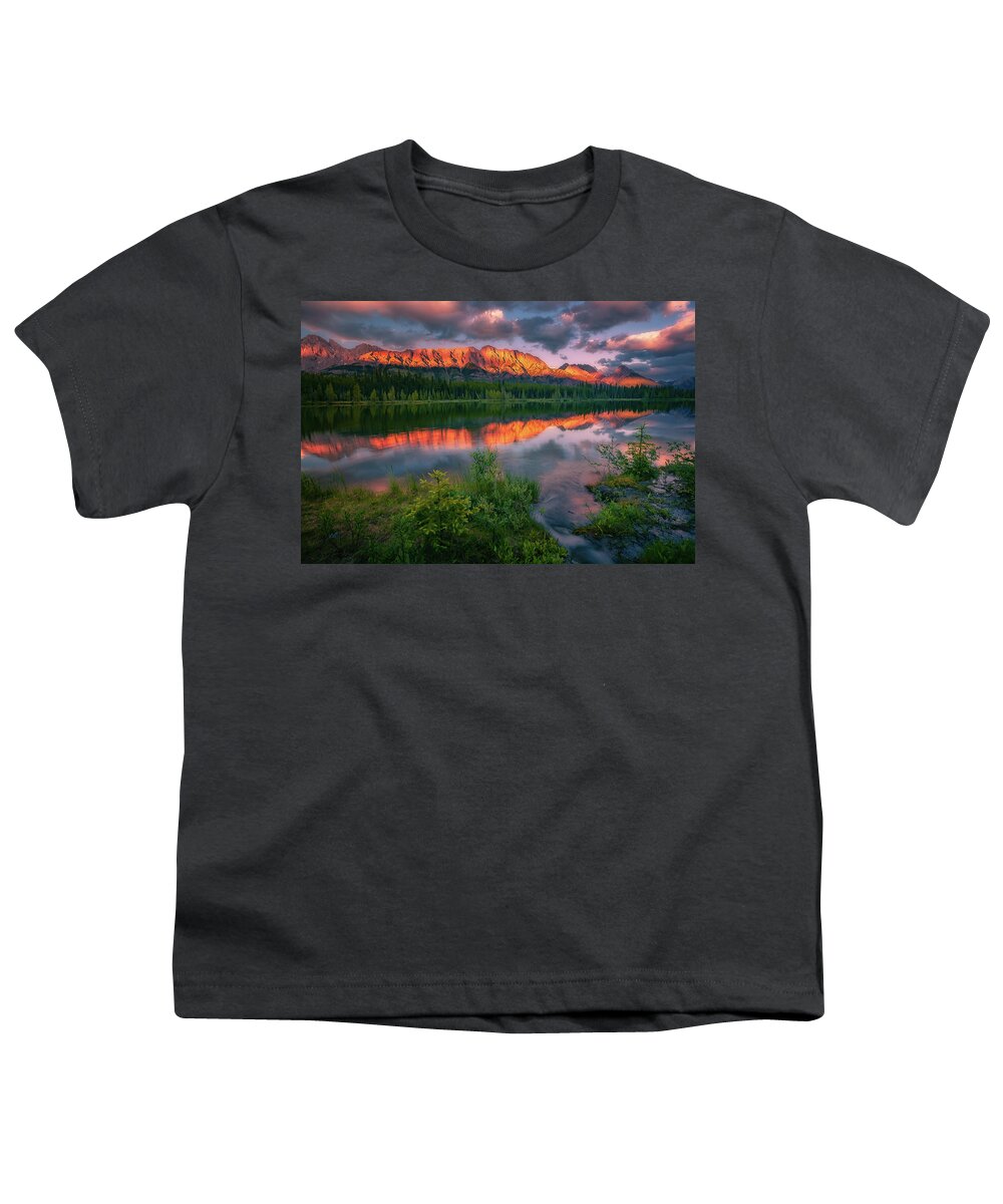 Sunset Youth T-Shirt featuring the photograph Spray Lake Sunset by Henry w Liu