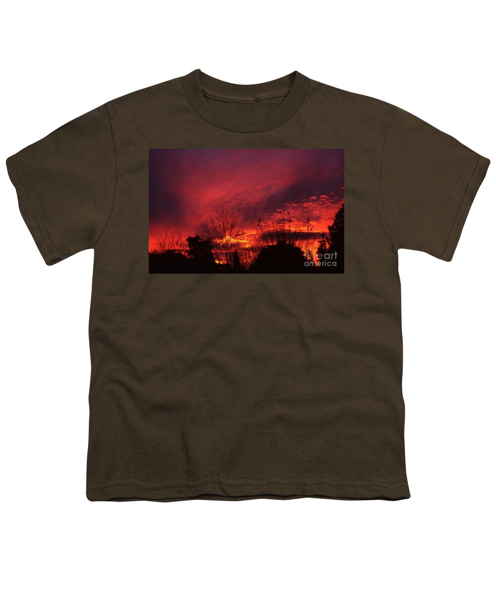 Dundee Youth T-Shirt featuring the photograph Dundee Sunset by Jeremy Hayden