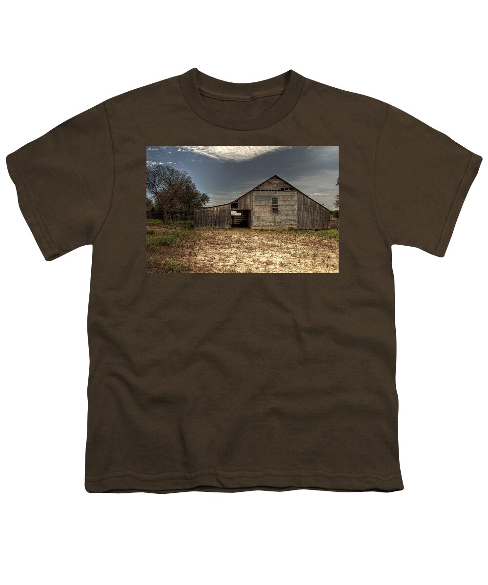 Barn Youth T-Shirt featuring the photograph Lake Worth Barn by Jonathan Davison