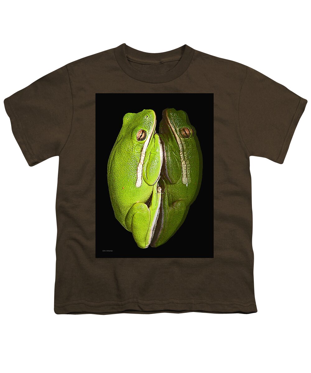 Tree Frog Canvas Print Youth T-Shirt featuring the photograph Tree Frog Reflection by Lucy VanSwearingen