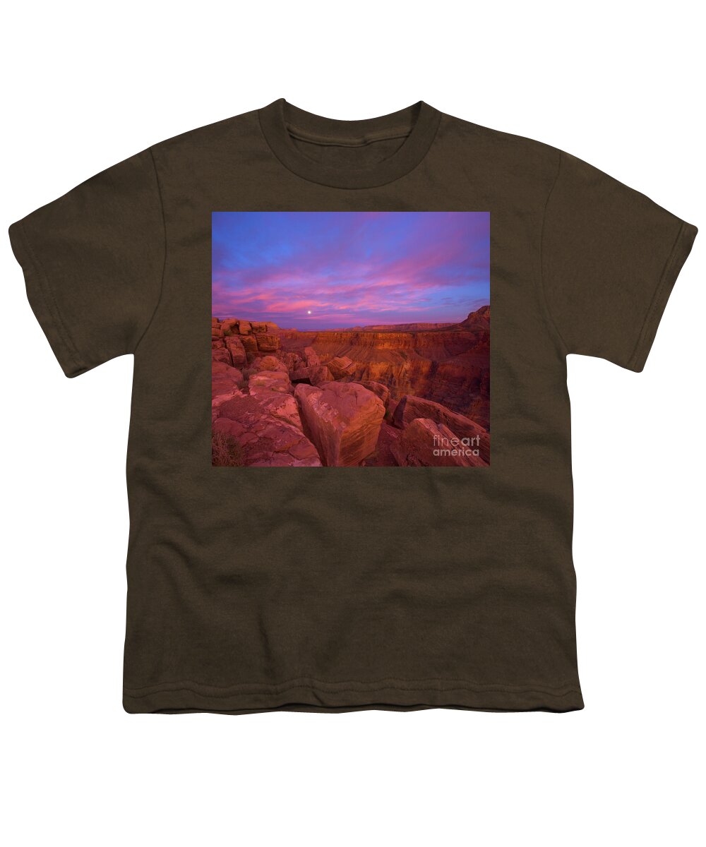 00431221 Youth T-Shirt featuring the photograph Grand Canyon from Toroweap by Yva Momatiuk John Eastcott