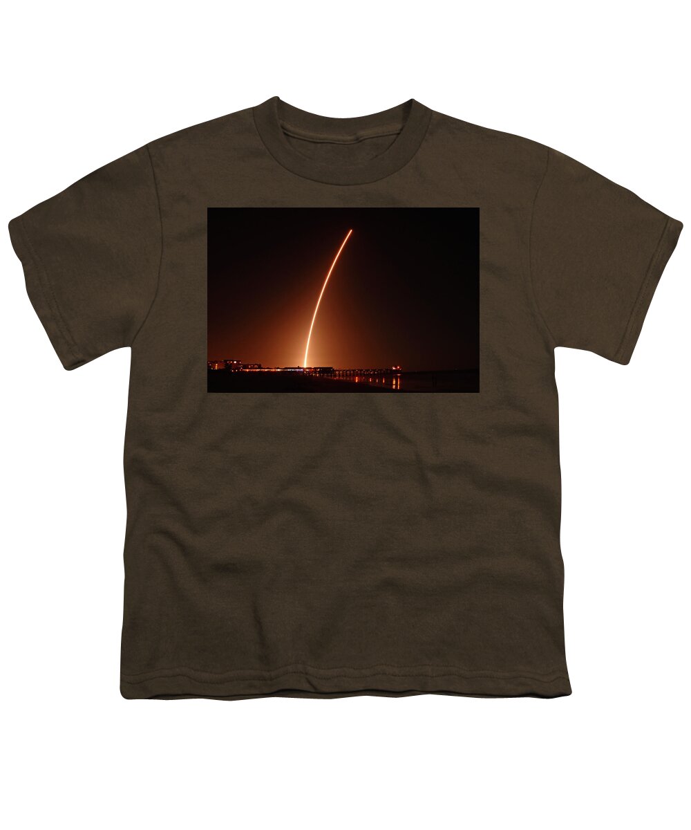 Delta Iv Launch Youth T-Shirt featuring the photograph Delta IV Launch by Ben Prepelka