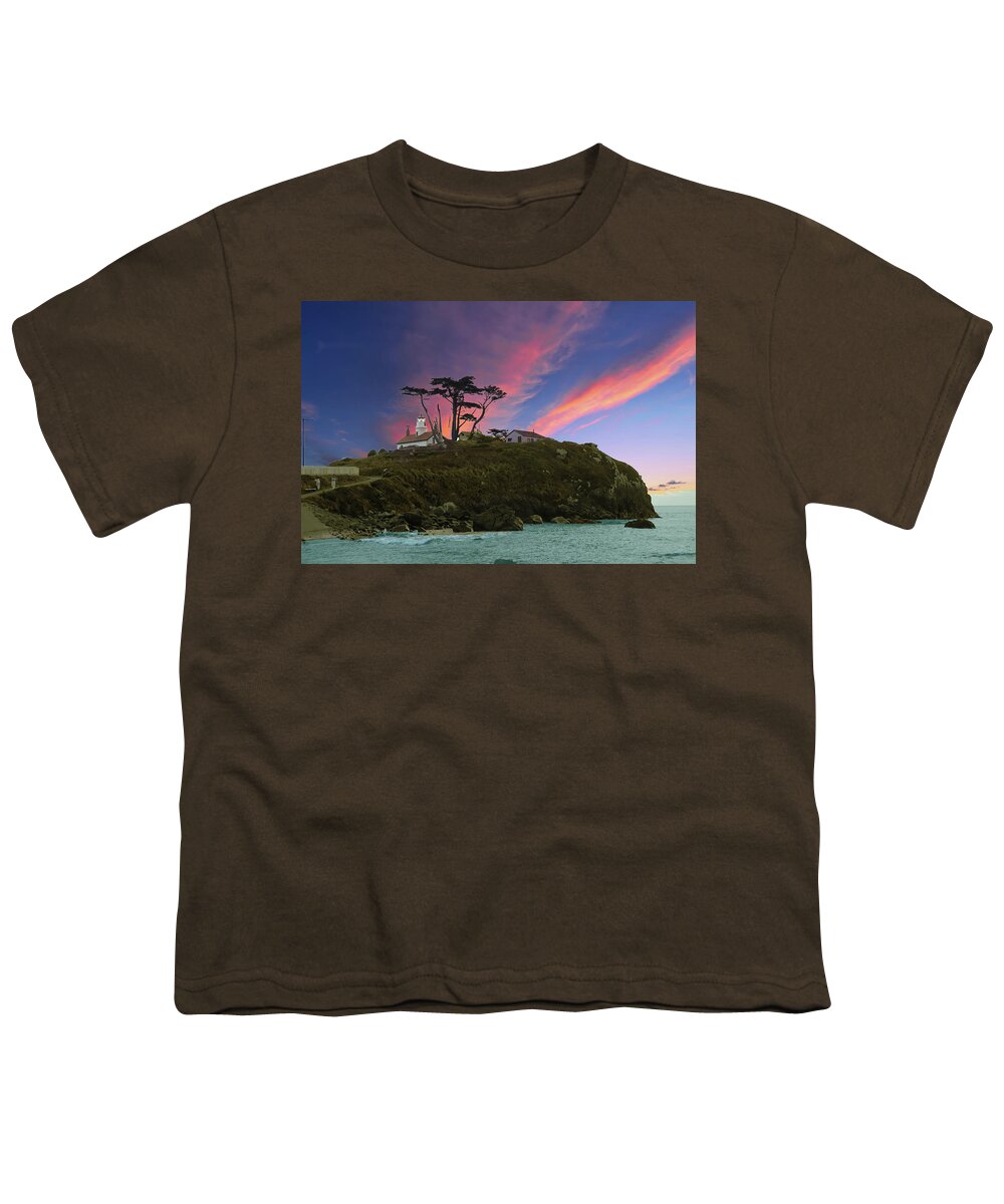 Battery Youth T-Shirt featuring the photograph Battery Point Lighthouse at sunset by Steve Estvanik