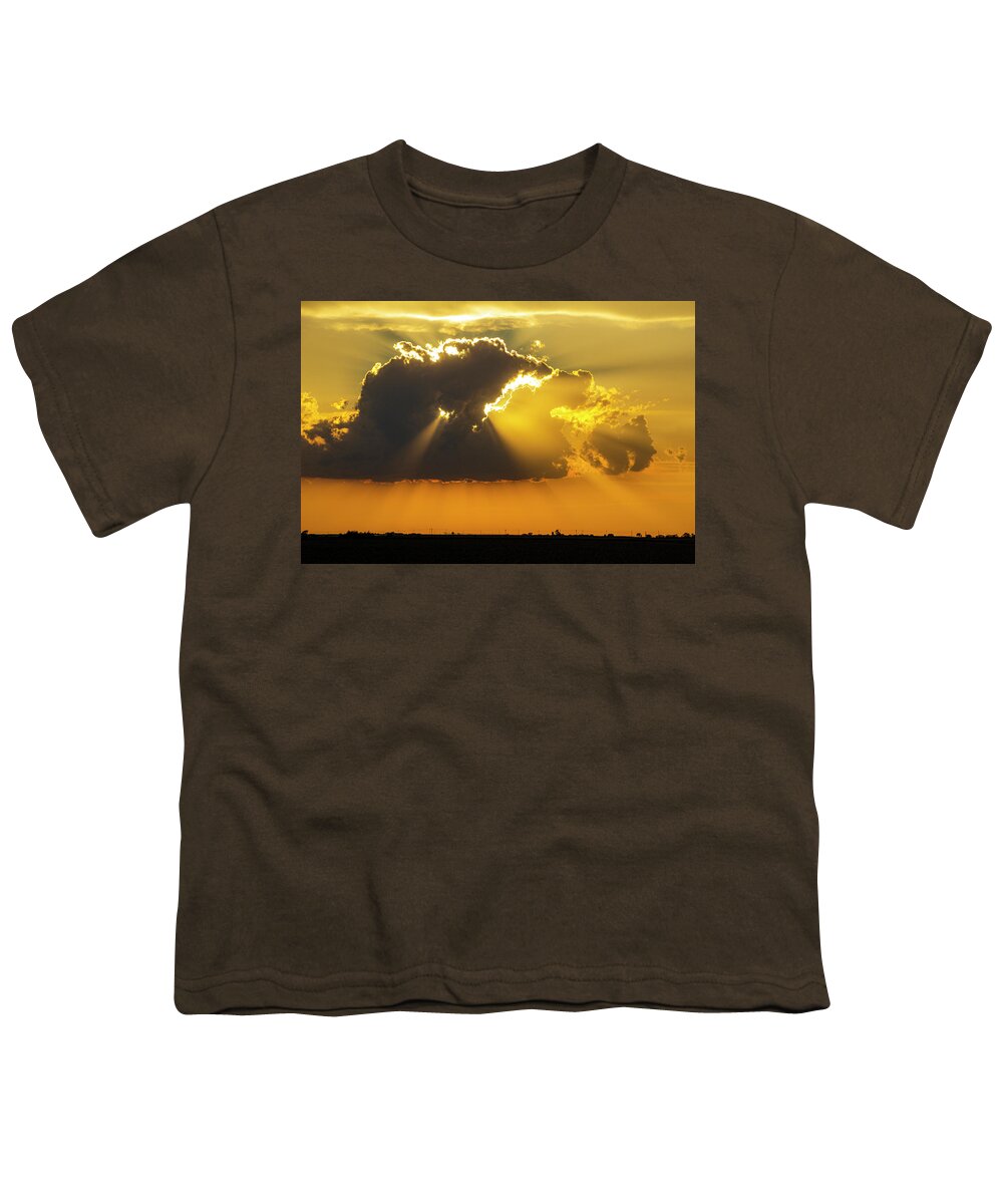Stormscape Youth T-Shirt featuring the photograph Sweet Nebraska Crepuscular Rays 009 by NebraskaSC