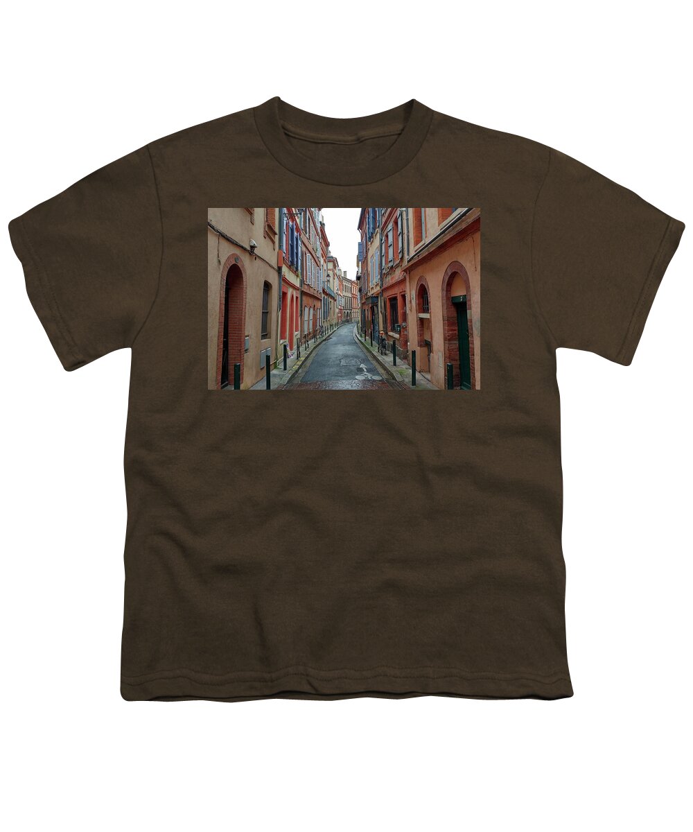 Alley Youth T-Shirt featuring the photograph Toulouse 'la ville rose' by Sean Hannon