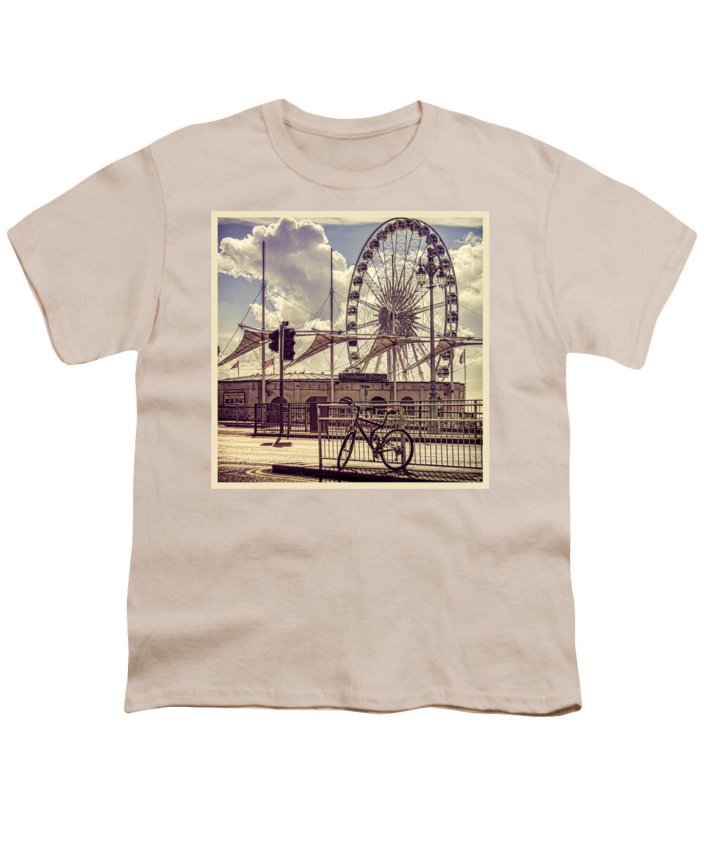 Wheel Youth T-Shirt featuring the photograph The Brighton Wheel by Chris Lord