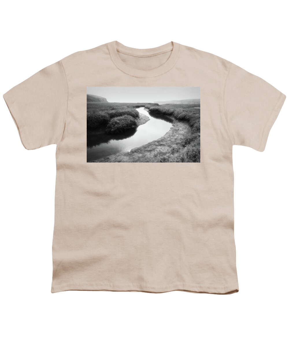 Tamál-húye Youth T-Shirt featuring the photograph Tamal-huye by John Parulis