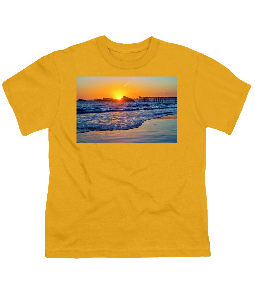 Sunken Ship Seacliffs State Beach Youth T-Shirt featuring the photograph Sunset Over Sunken Ship by Garry Gay