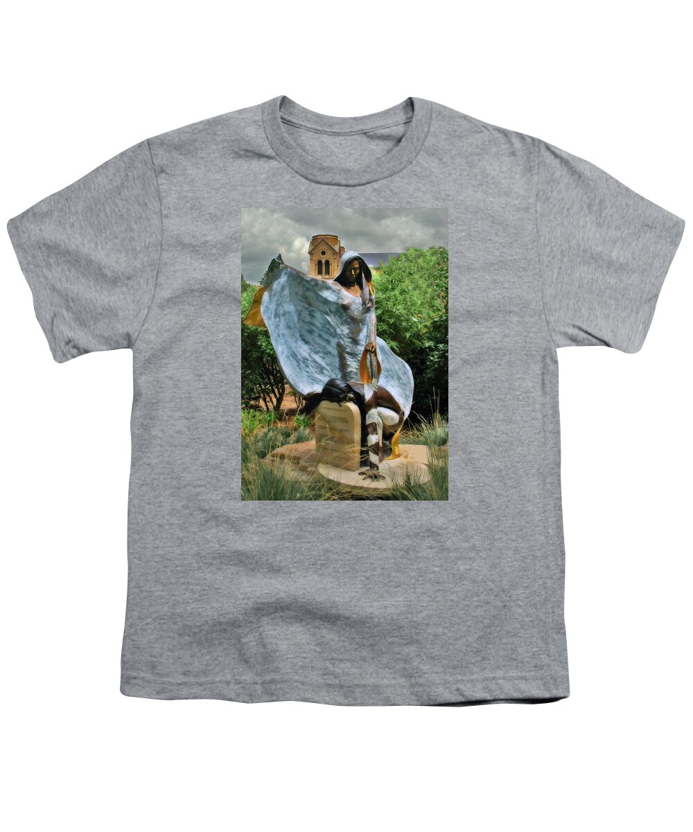 Santa Fe Youth T-Shirt featuring the photograph He Who Fights With a Feather Statute in Santa Fe by Ginger Wakem