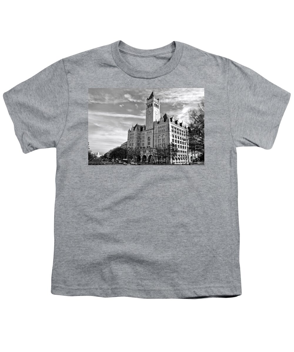 Washington Youth T-Shirt featuring the photograph Old Post Office and Pennsylvania Avenue by Olivier Le Queinec