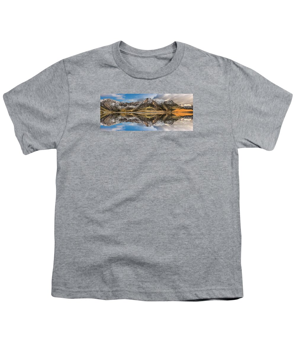 Llyn Idwal Youth T-Shirt featuring the photograph Cwm Idwal Reflections by Adrian Evans