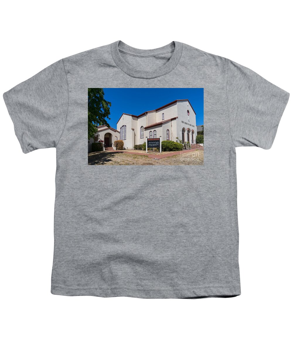 Petaluma Youth T-Shirt featuring the photograph First Church of Christ Scientist Petaluma California USA DSC3815 by Wingsdomain Art and Photography