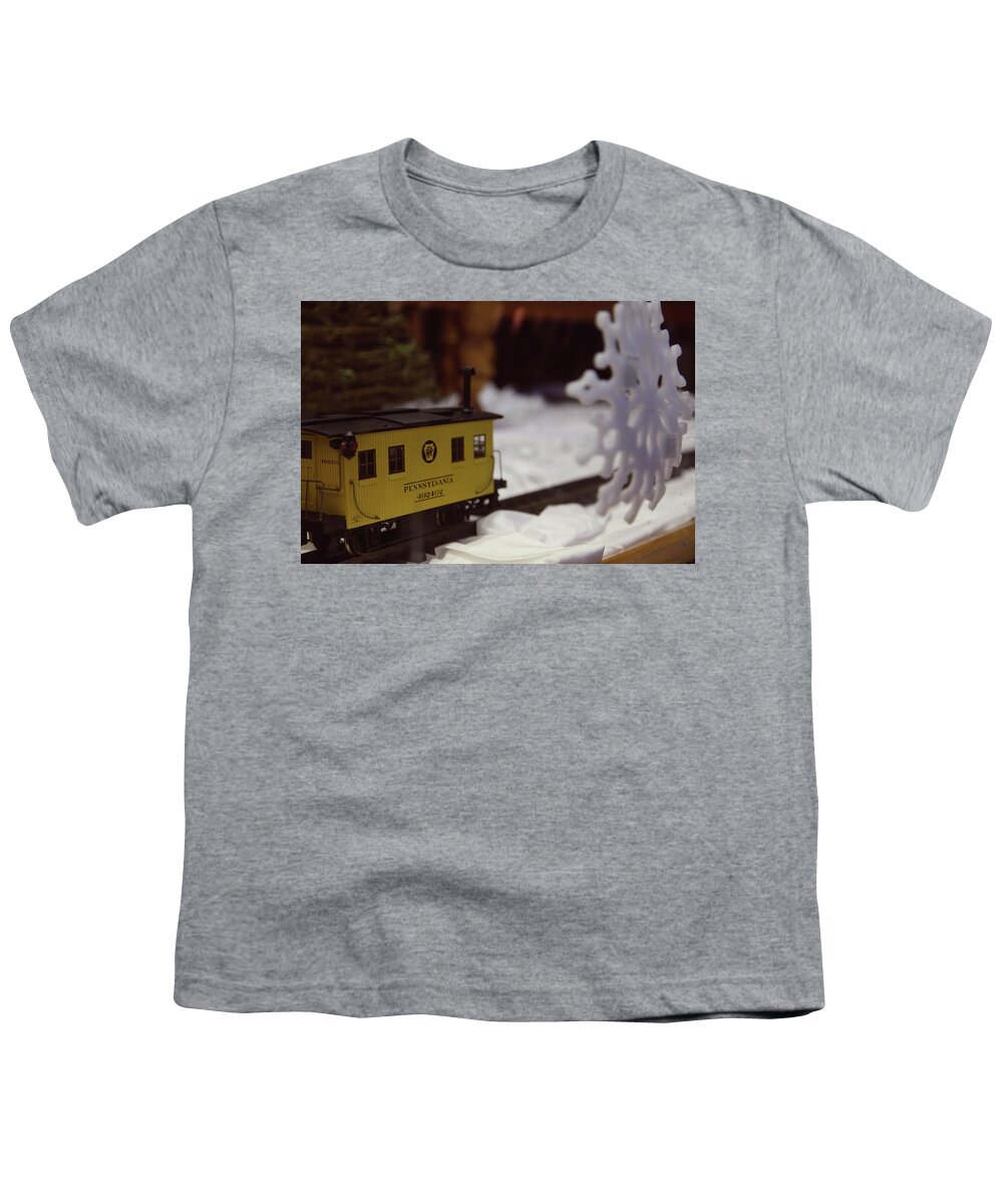 Model Scale Train Youth T-Shirt featuring the photograph Model Scale Train Pennsylvania by Toni Hopper