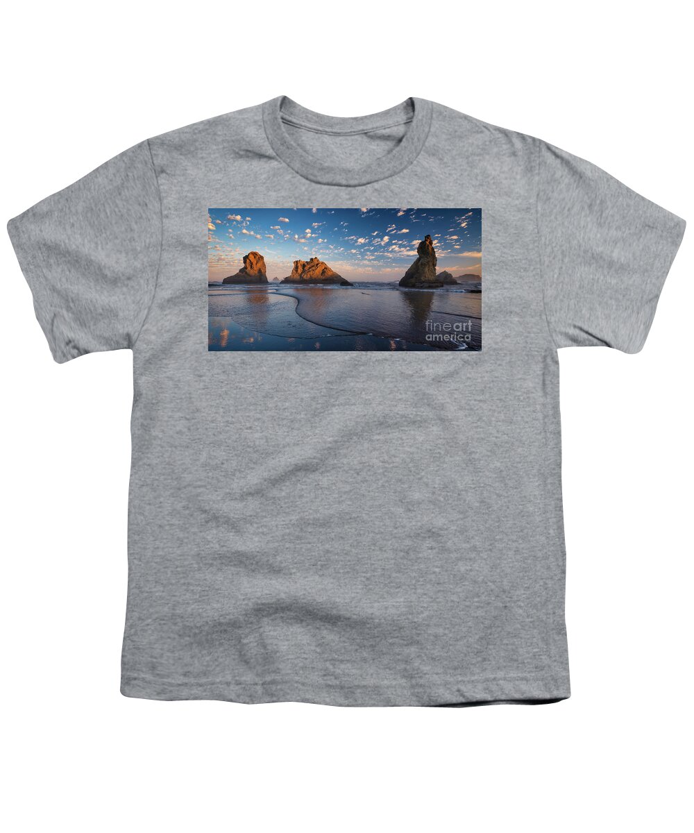 Bandon Youth T-Shirt featuring the photograph Bandon Sunset by Doug Sturgess