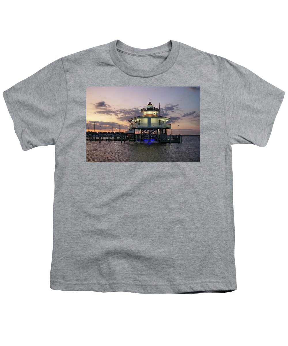 Cambridge Maryland Youth T-Shirt featuring the photograph Choptank River Lighthouse by Tana Reiff