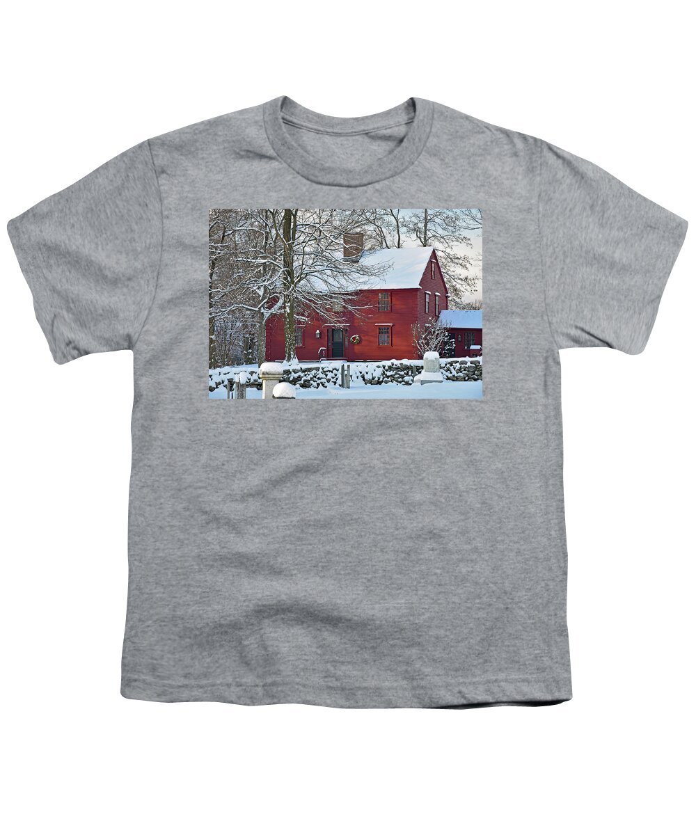  Bigelow Youth T-Shirt featuring the photograph The Bigelow Tavern #1 by Monika Salvan