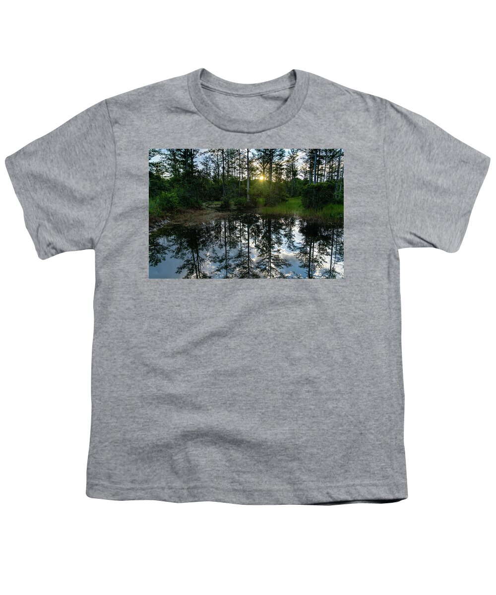 Riverbend Park Youth T-Shirt featuring the photograph Morning Mirror by Todd Tucker