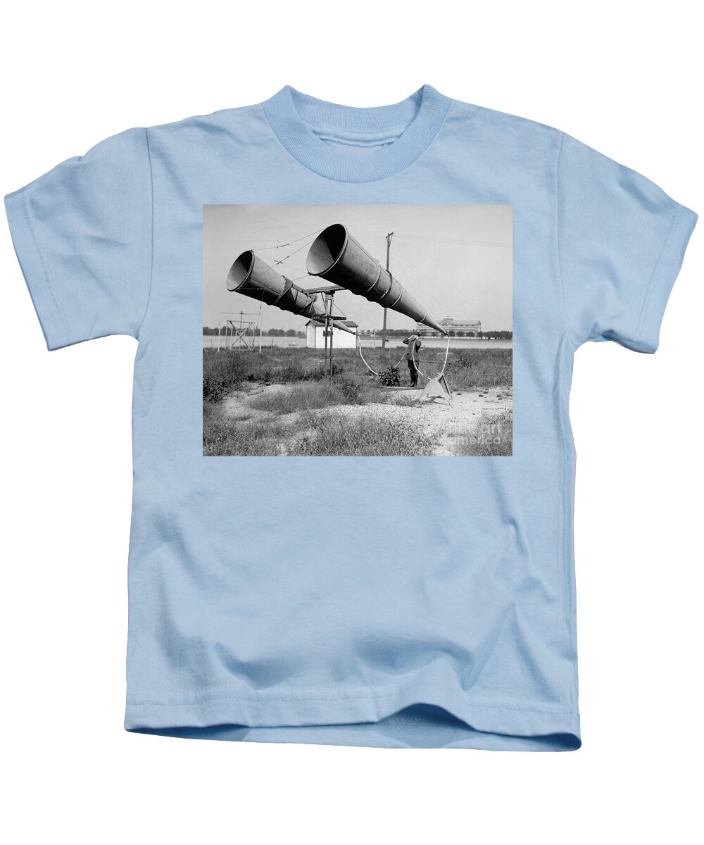 1921 Kids T-Shirt featuring the photograph Amplifiers, Bolling Field by Photo Researchers