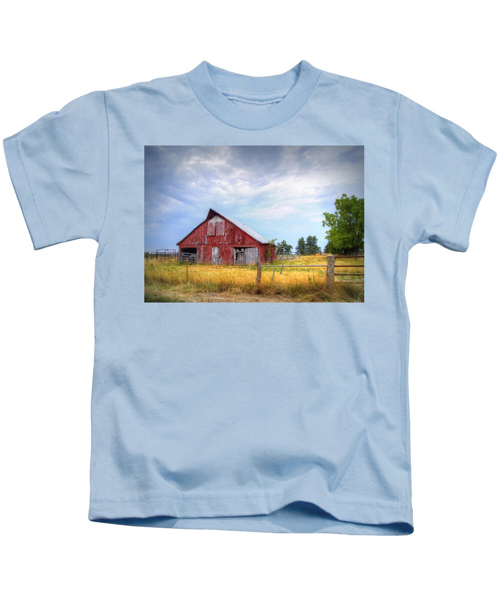 Barn Kids T-Shirt featuring the photograph Christian School Road Barn by Cricket Hackmann