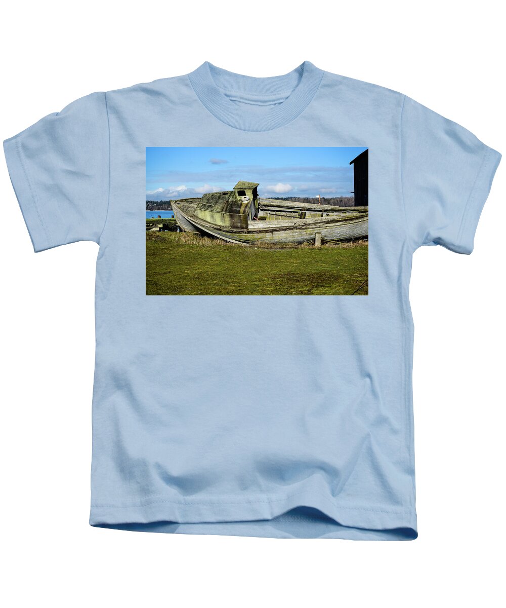 Fishing Boat Kids T-Shirt featuring the photograph Final Port by Tom Cochran