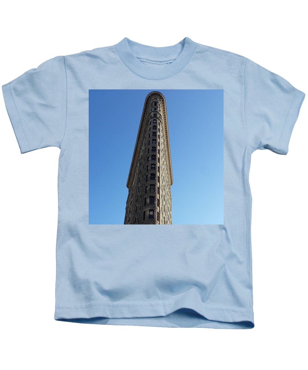Flatiron Building Kids T-Shirt featuring the photograph FlatIron Building by Vic Ritchey
