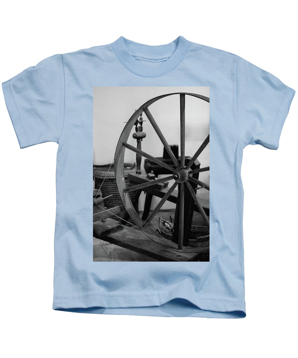 Spinning Wheel Kids T-Shirt featuring the photograph Spinning Wheel at Mount Vernon by Nicole Lloyd