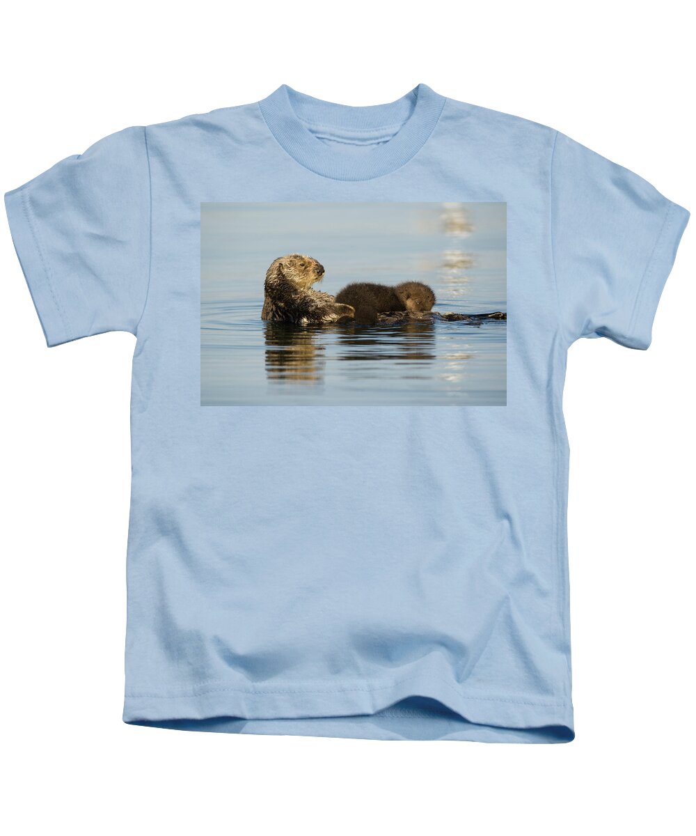 Suzi Eszterhas Kids T-Shirt featuring the photograph Sea Otter And Newborn Pup #2 by Suzi Eszterhas