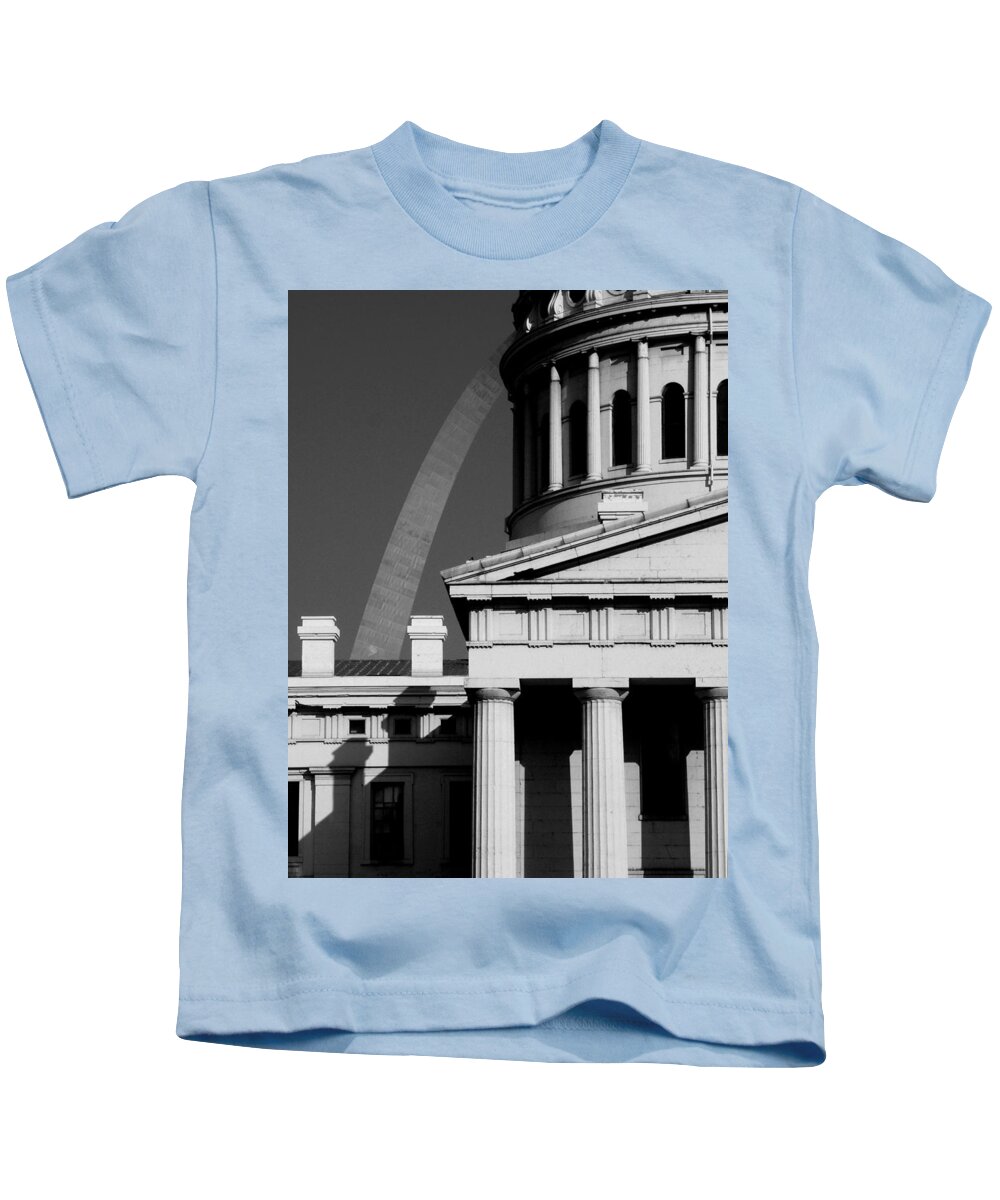 Architecture Kids T-Shirt featuring the photograph Classical Courthouse Arch Black White by Patrick Malon