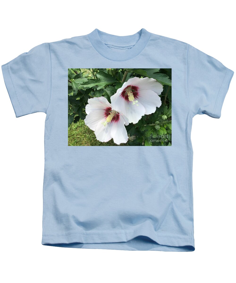 Rose Of Sharon Kids T-Shirt featuring the photograph Hibiscus Sticking Together 2 by Catherine Wilson
