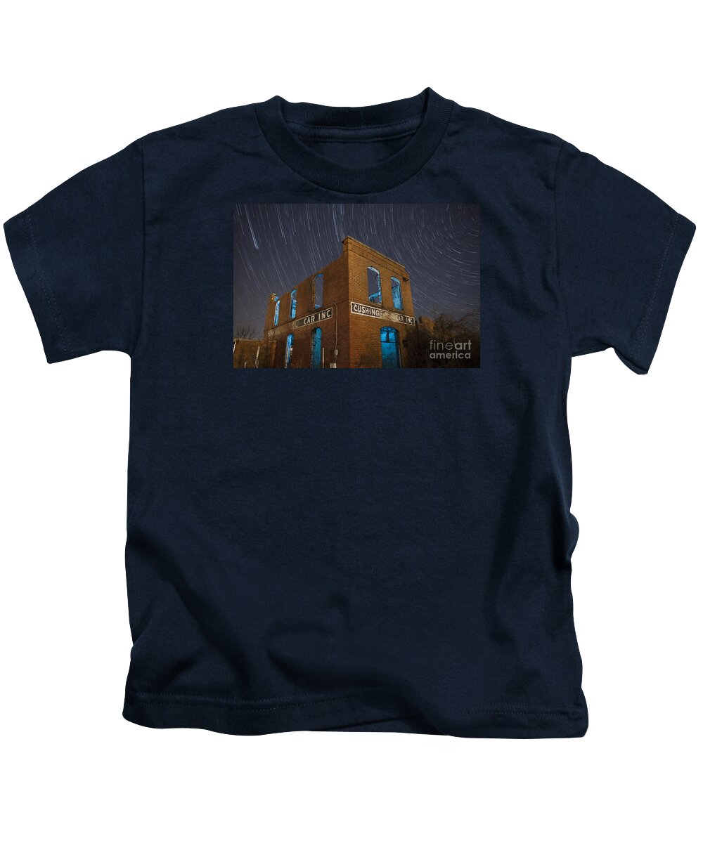 Abandoned Service Station Kids T-Shirt featuring the photograph Cushing Auto Service by Keith Kapple