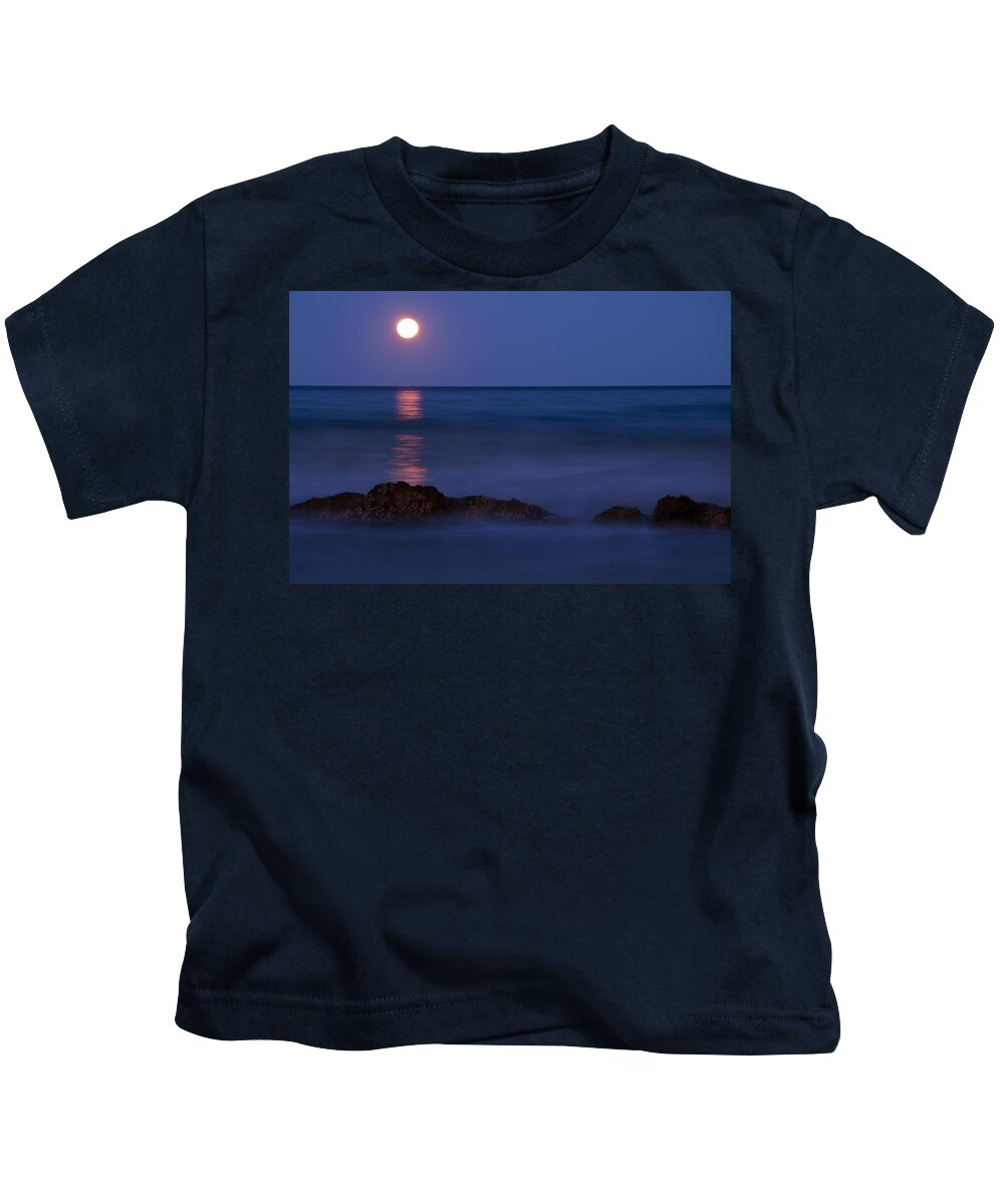 Moon Kids T-Shirt featuring the photograph Wells Beach Maine Moonrise by Glenn Gordon