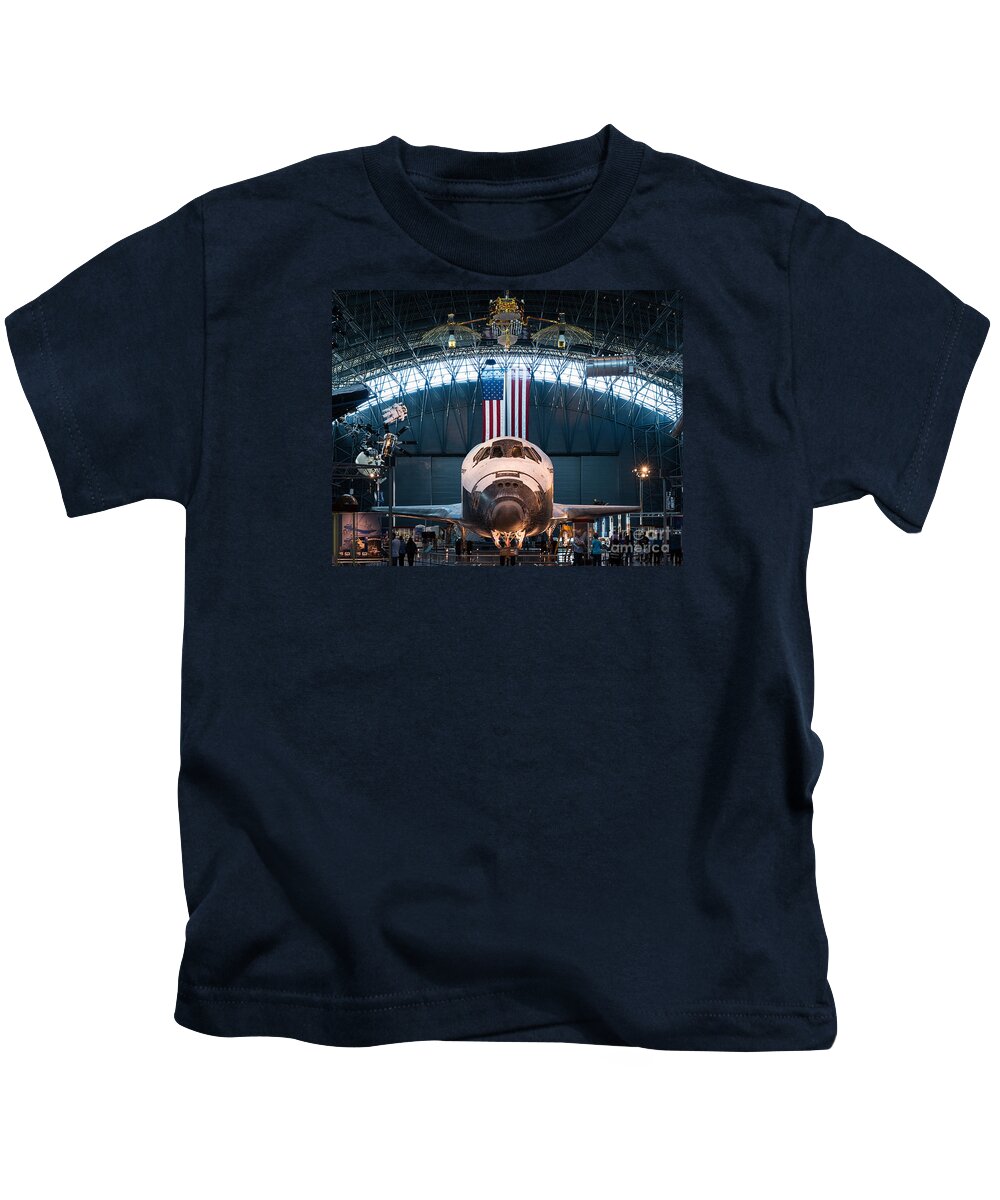Smithsonian Kids T-Shirt featuring the photograph Space Shuttle Discovery by Izet Kapetanovic